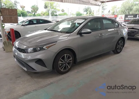 2023 Kia Forte Lxs z USA, uszkodzony, nr VIN 3KPF24AD3PE588300